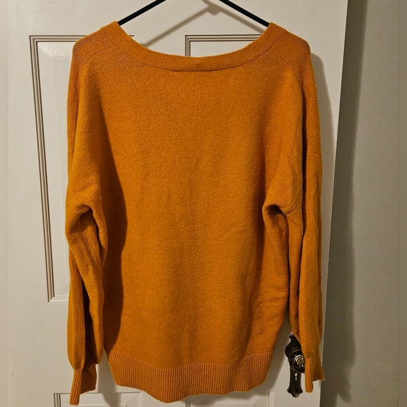 New Loft Henley Sweater - Picture 4 of 5